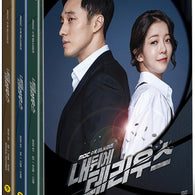 Limited edition Blu-ray Director's Cut of the popular K-drama Love in the Moonlight featuring exclusive pre-order package content. A must-have for fans of the romantic historical drama, this Blu-ray set includes high-quality visuals and special features.